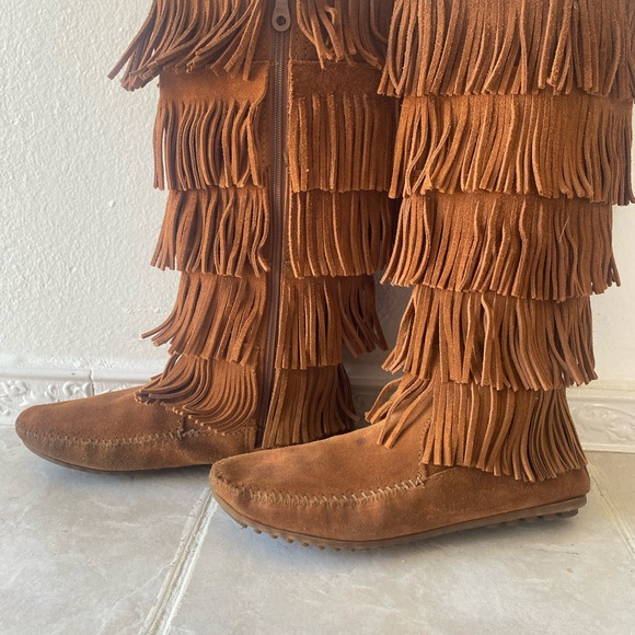 Minnetonka Tan Lace Up Fringe Boots - Picture 1 of 14